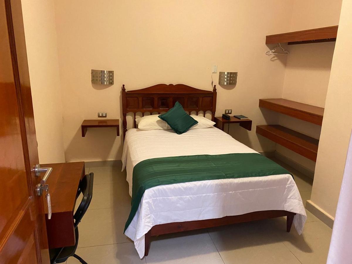 Tariri Hotel Pucallpa Exteriér fotografie