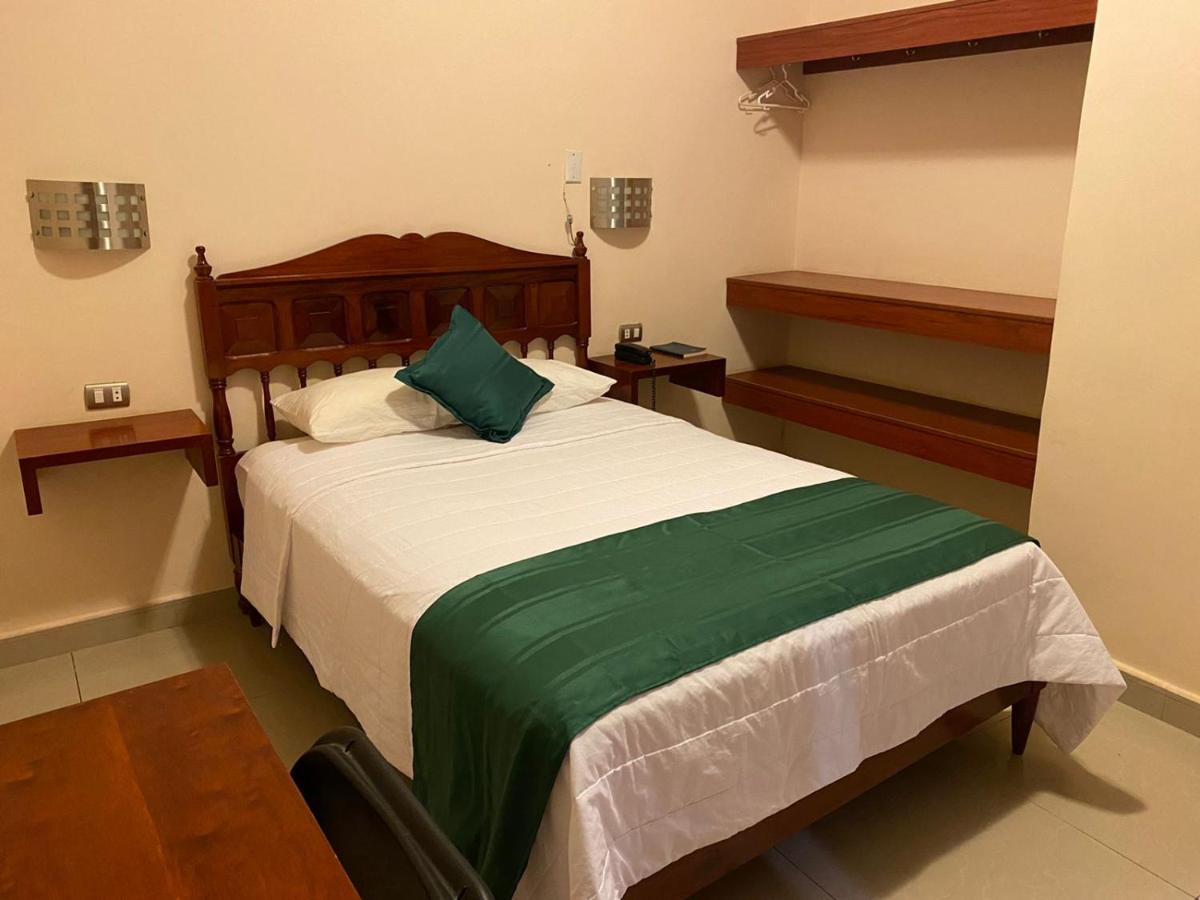 Tariri Hotel Pucallpa Exteriér fotografie